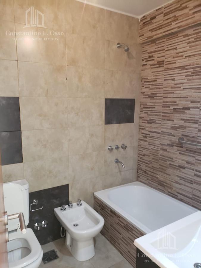 Oportunidad - Venta Edificio en Block 8 Dptos con Local y Cocheras - Alquilado Renta Inmediata 4