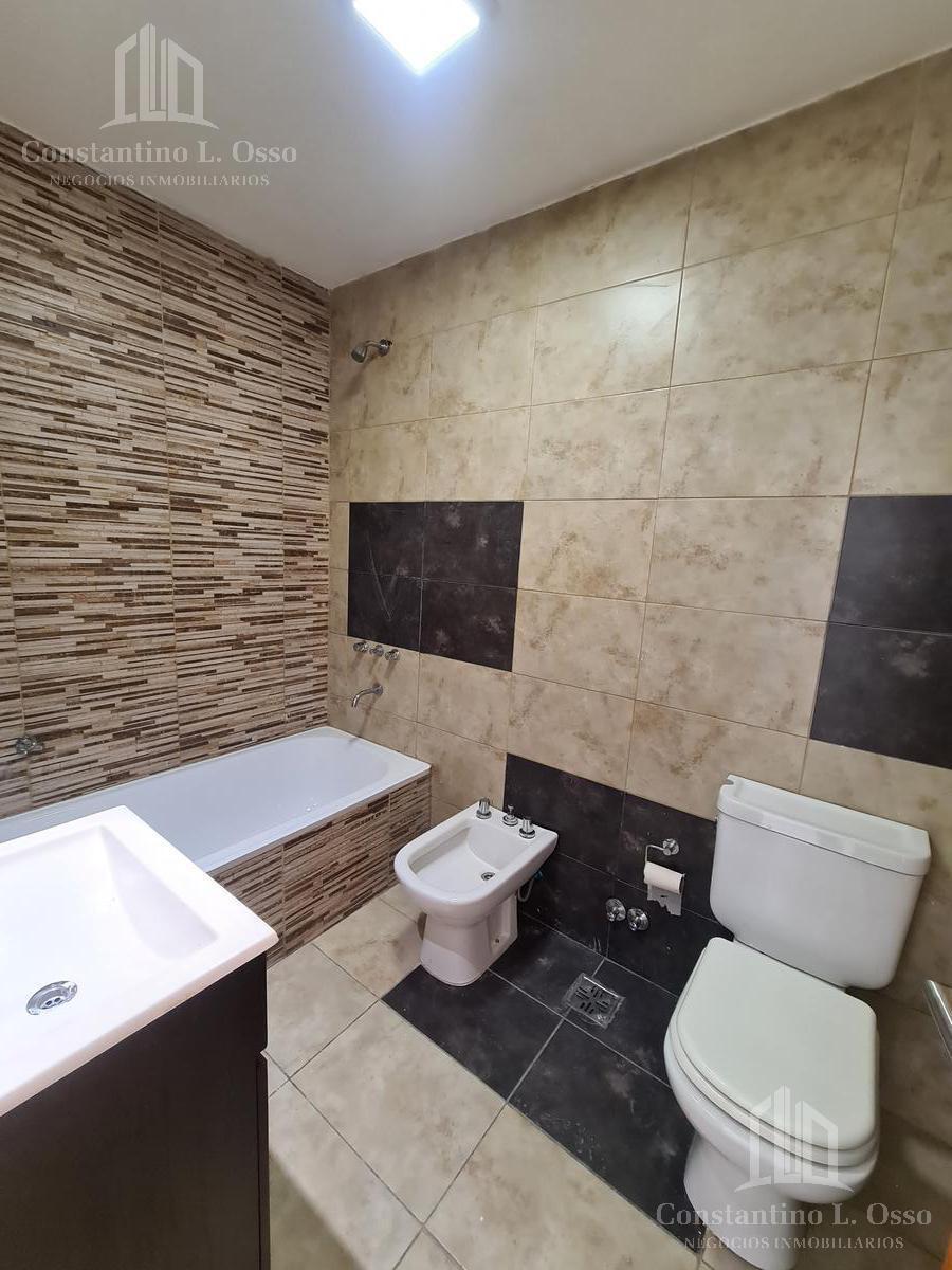 Oportunidad - Venta Edificio en Block 8 Dptos con Local y Cocheras - Alquilado Renta Inmediata 5