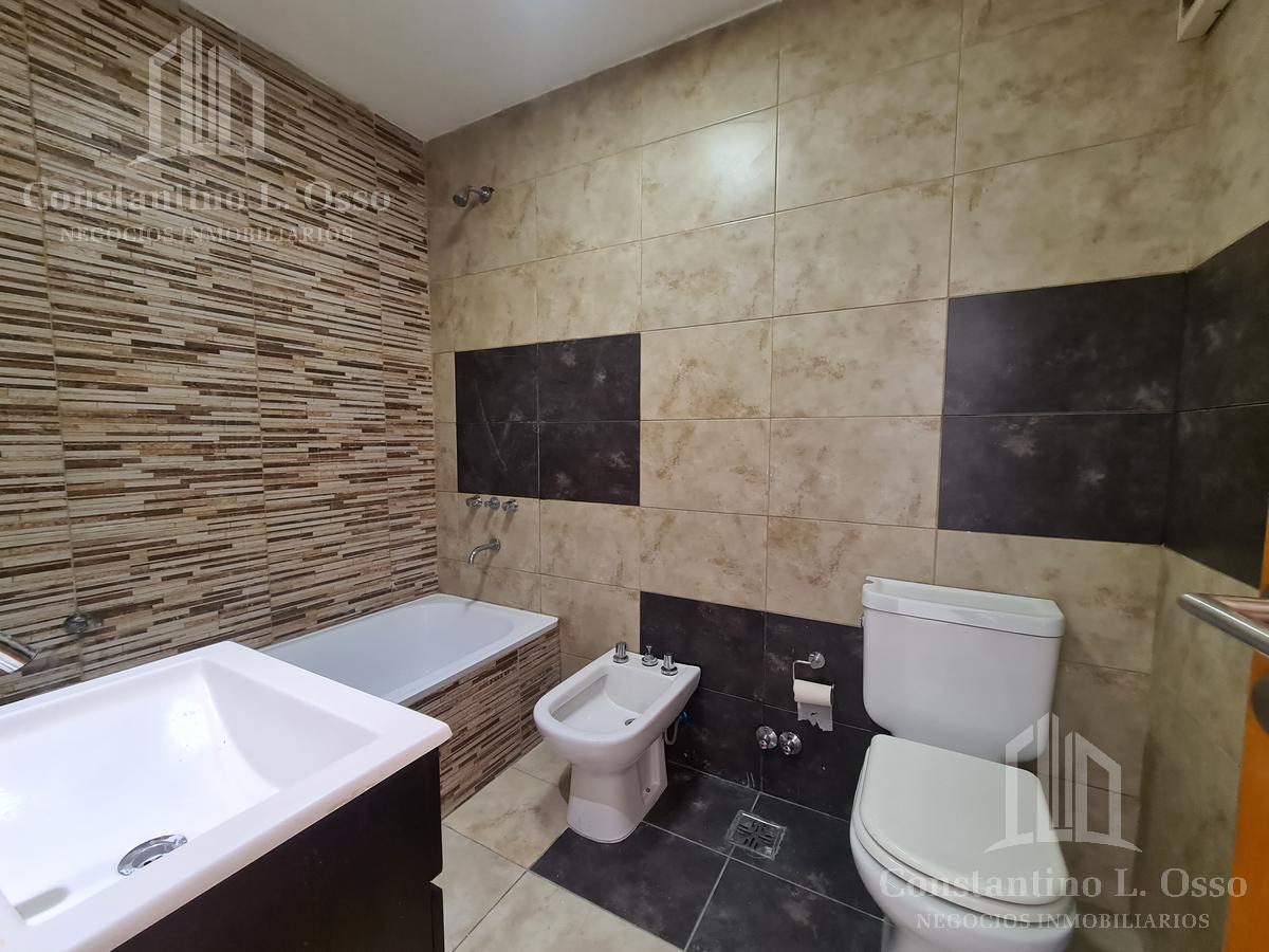 Oportunidad - Venta Edificio en Block 8 Dptos con Local y Cocheras - Alquilado Renta Inmediata 3