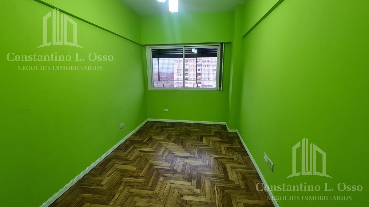 Foto de Oportunidad - Departamento 3 ambientes - Piso alto- Remedios De Escalada, imagen 2