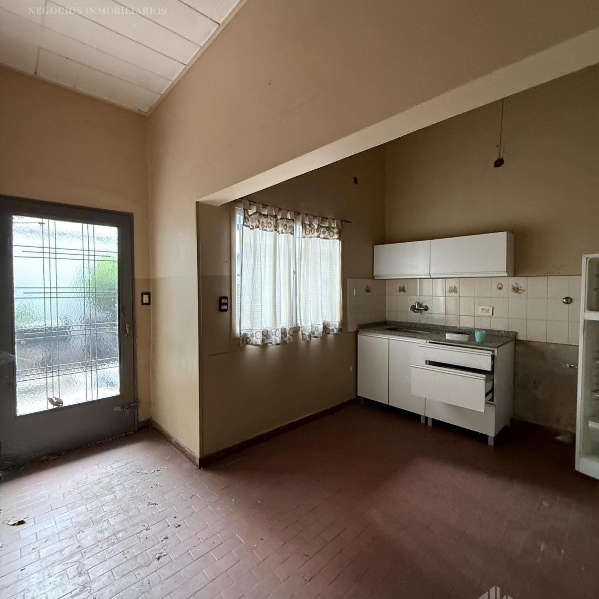 Galpon - Deposito - con Oficinas - Venta - Zona Mixtura 4 4