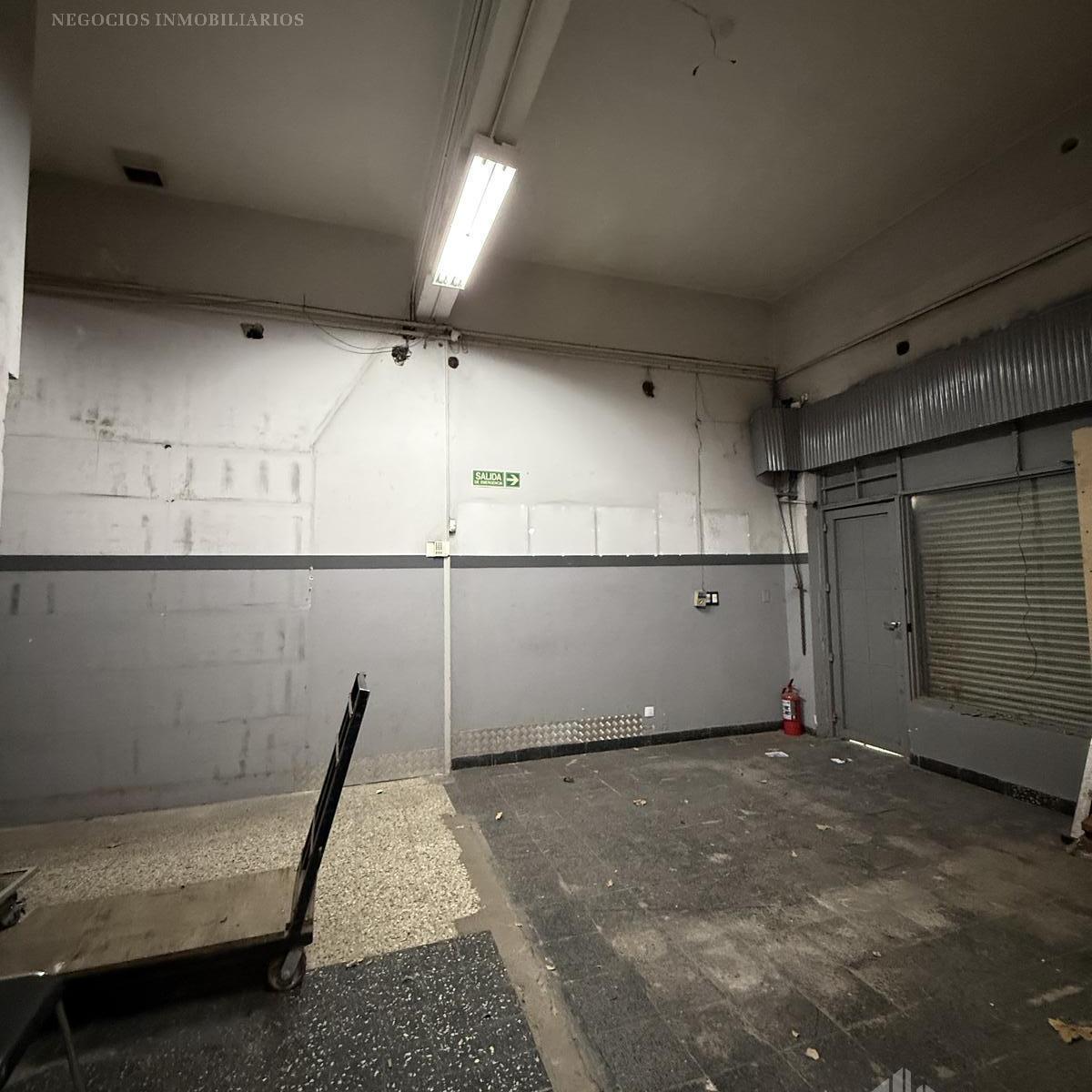 Galpon - Deposito - con Oficinas - Venta - Zona Mixtura 4 5