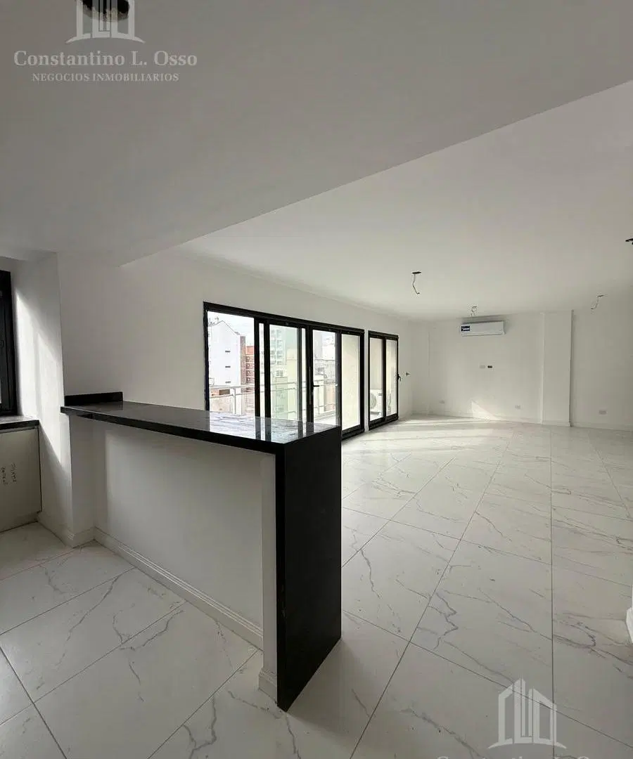 Piso 4 ambientes - 2 cocheras - Baulera - Venta - 180m2 - Lanusita 3