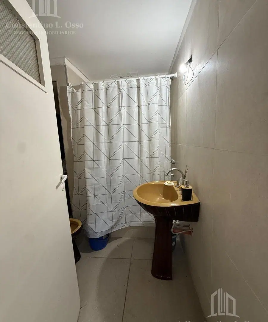 Local en alquiler - 60m2 - Lanus Oeste 4