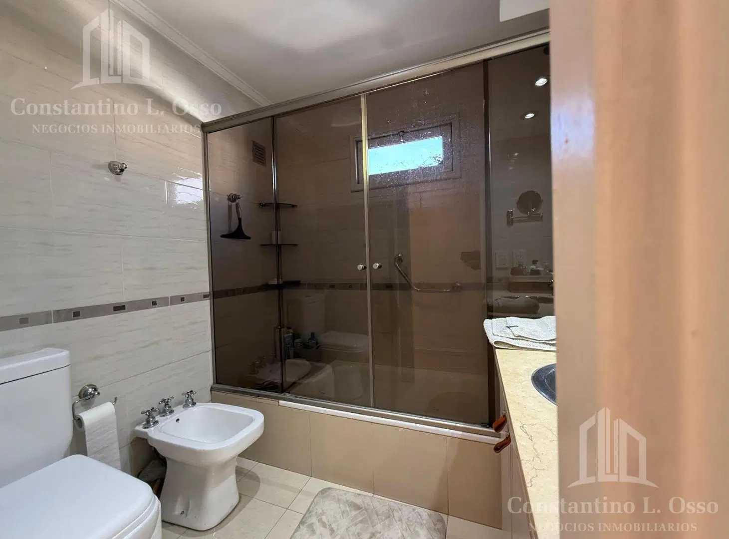Departamento tres ambientes con cochera - Venta 2