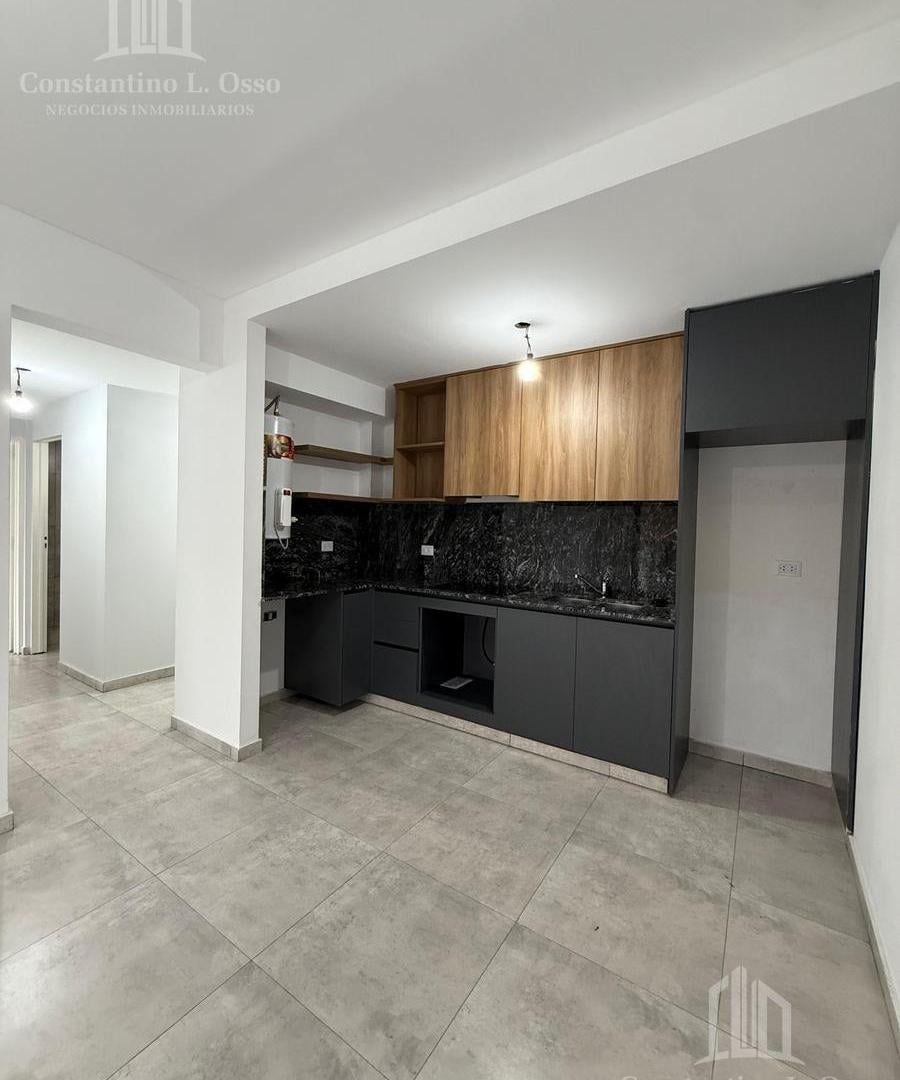 Foto de Departamento tres ambientes - con cochera - Lanusita, imagen 2