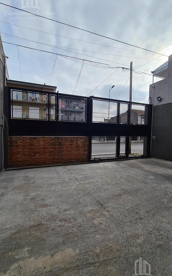 Foto de Excelente Galpon/deposito con oficinas y ascensor - Banfield, imagen 5