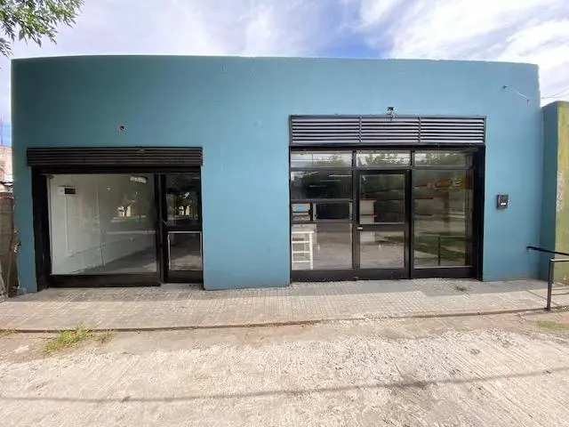 LOCAL EN ALQUILER EN 168 E/ 521 Y 522 1
