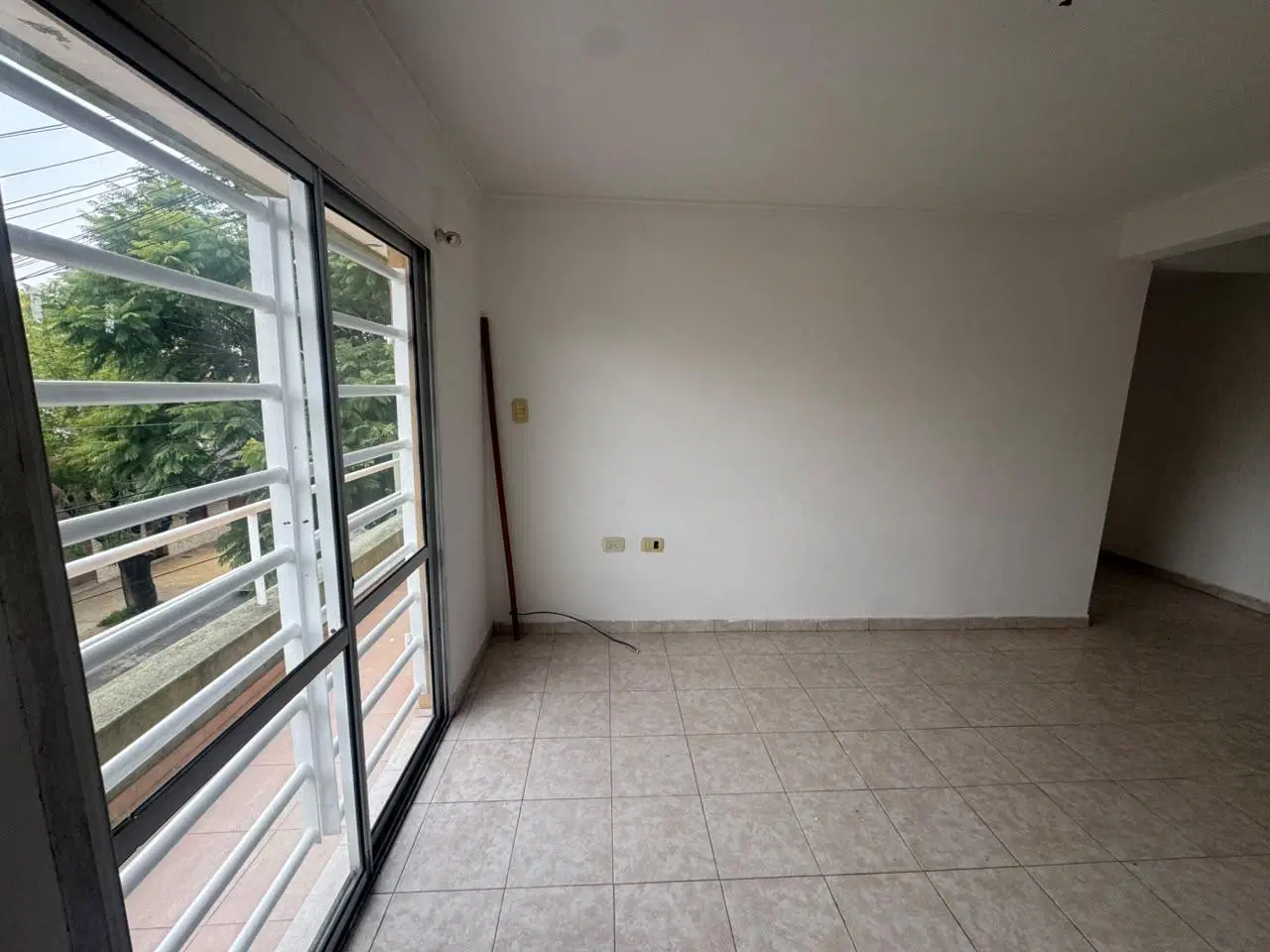 Departamento en alquiler en 24 e/ 47 y 48 de un dormitorio. 3
