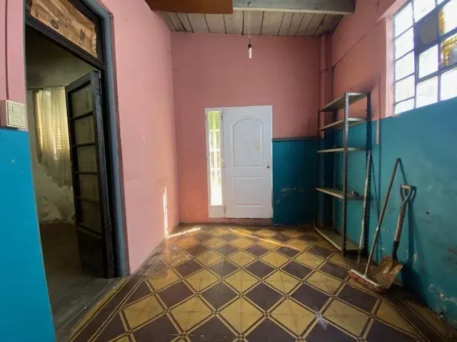 CASA EN VENTA EN LA PLATA TRES DORMITORIOS PATIO 4