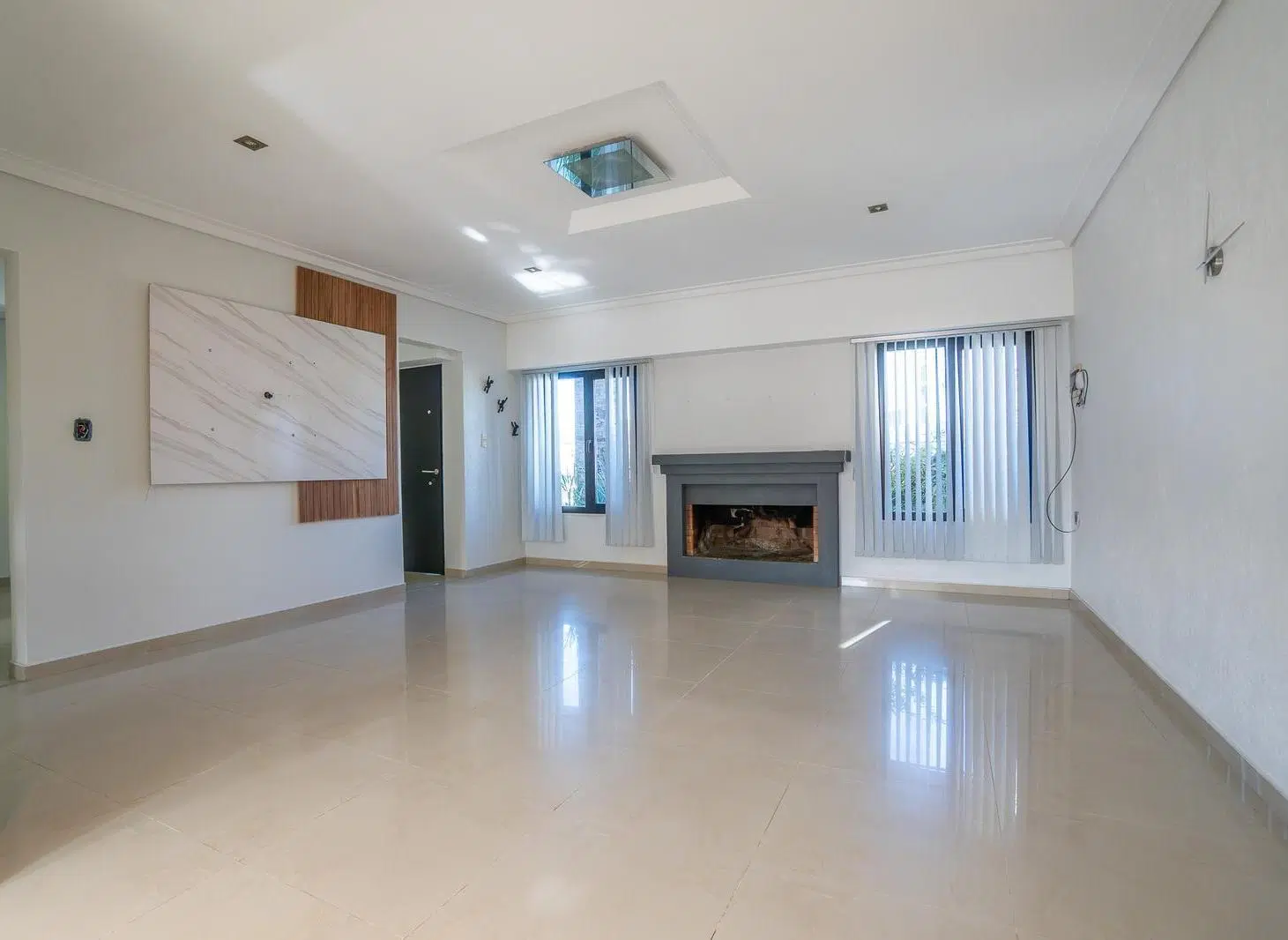 CASA EN VENTA EN LISANDRO OLMOS,TRES DORMITORIOS Y PILETA 5