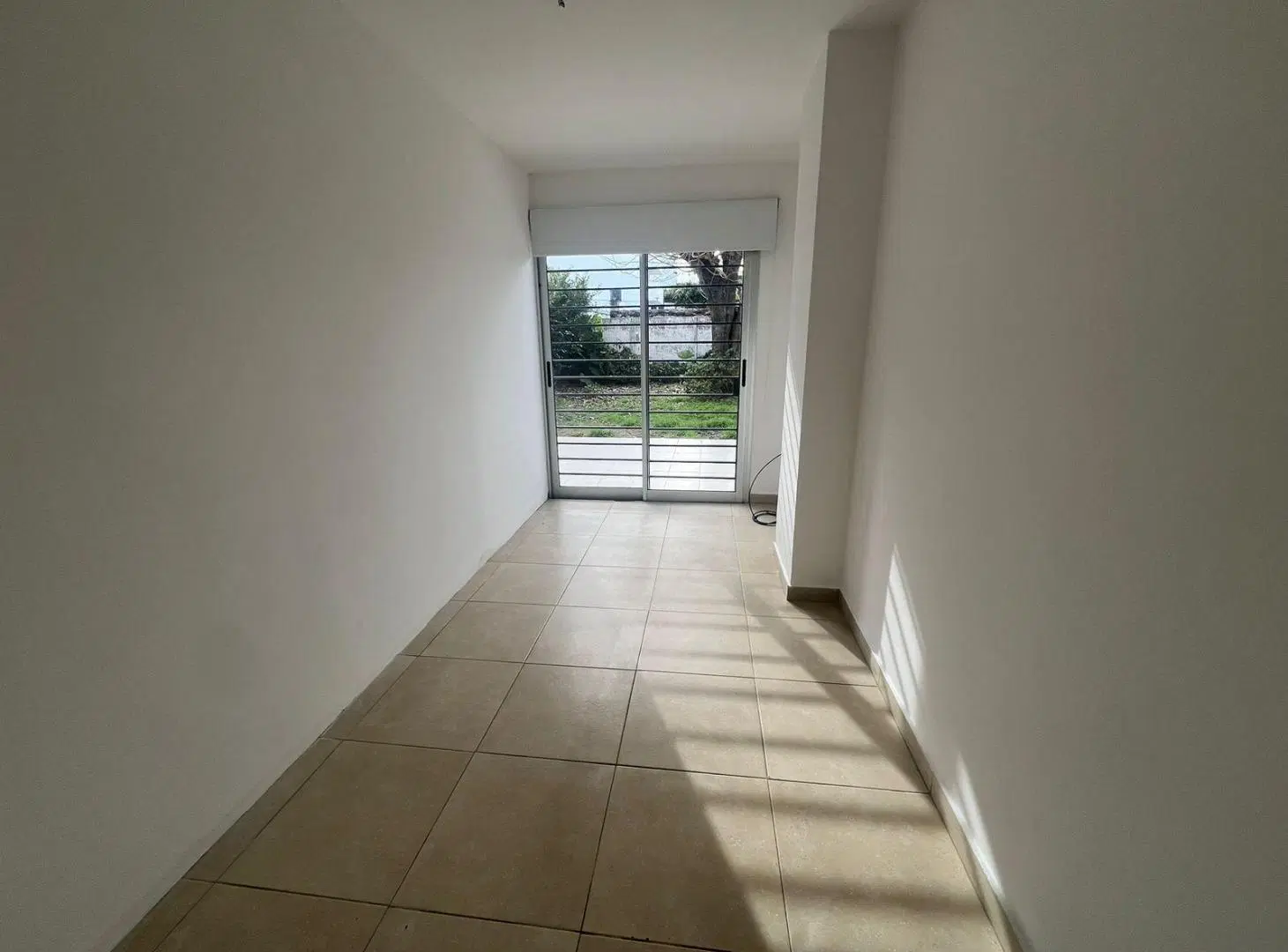 Departamento con patio en ALQUILER - La Plata 19 42 y 43 2