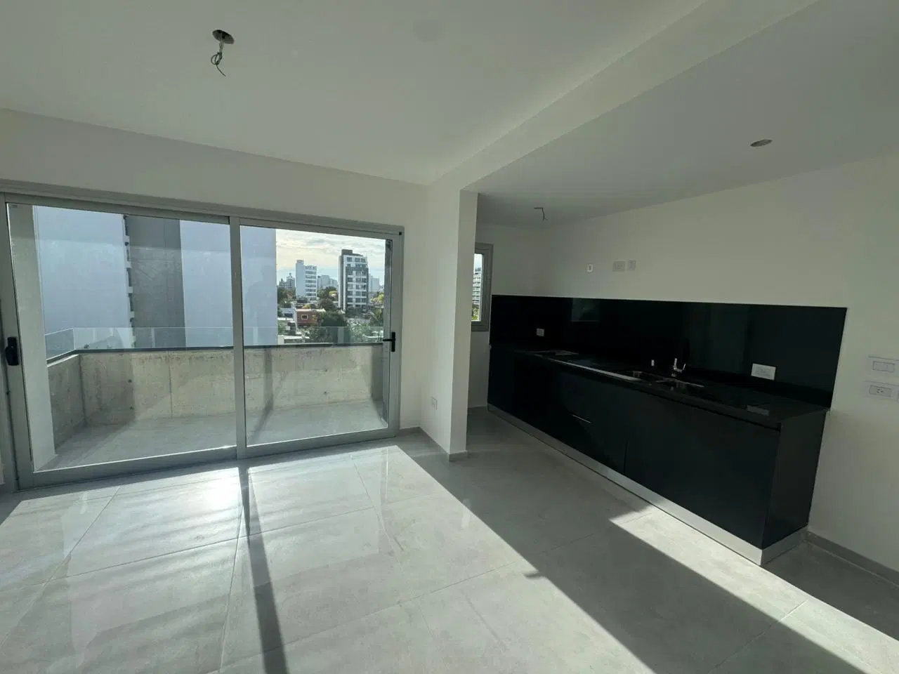 Departamento a estrenar de un dormitorio en 43 e/ 15 y 16 La Plata 2
