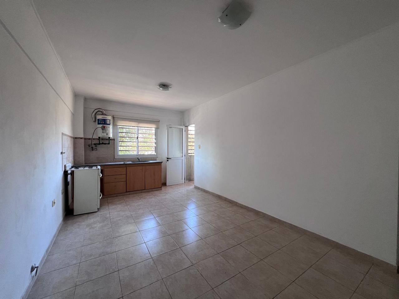 Foto de departamento 1 dormitorio en alquiler con balcon y cochera, imagen 3