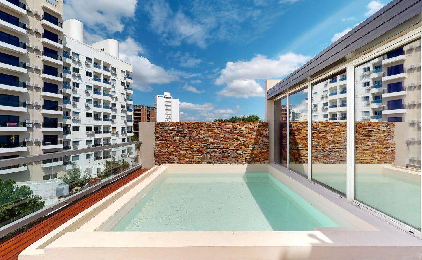 Foto de CASA EN VENTA LA PLATA, 3 DORMITORIOS. ZONA PLAZA AZCUÉNAGA. TERRAZA, PILETA, QUINCHO., imagen 2
