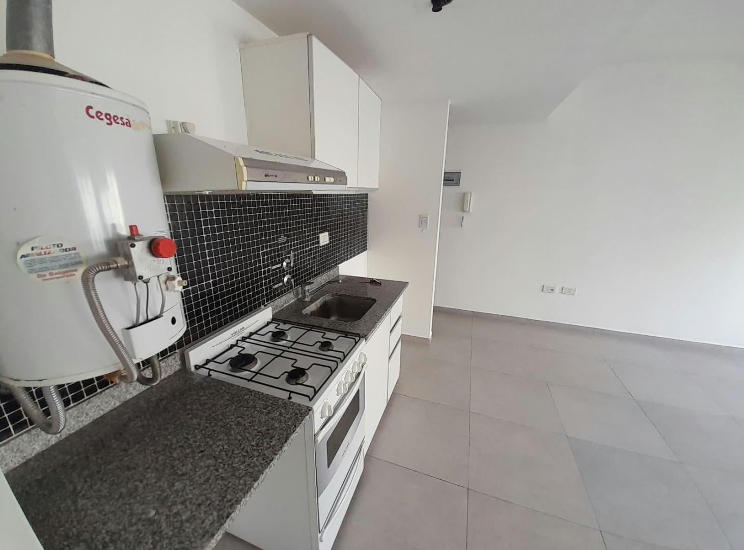 Foto de Departamento en alquiler en 21 50 y 51, imagen 4