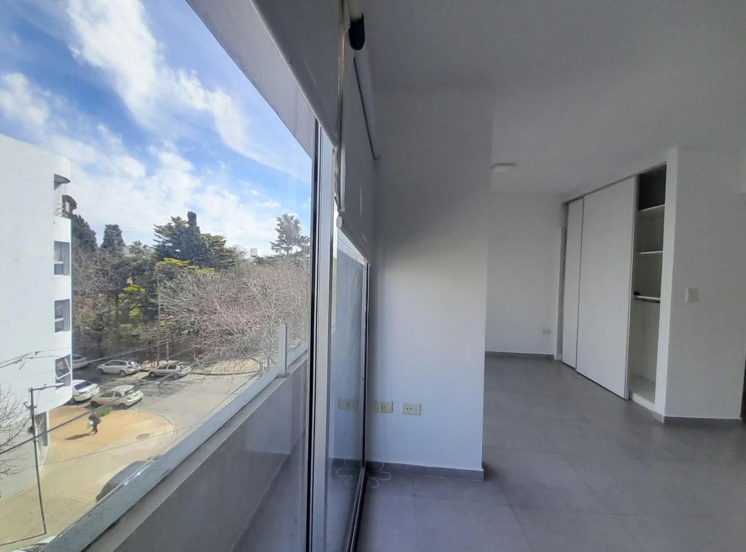 Foto de Departamento en alquiler en 21 50 y 51, imagen 2