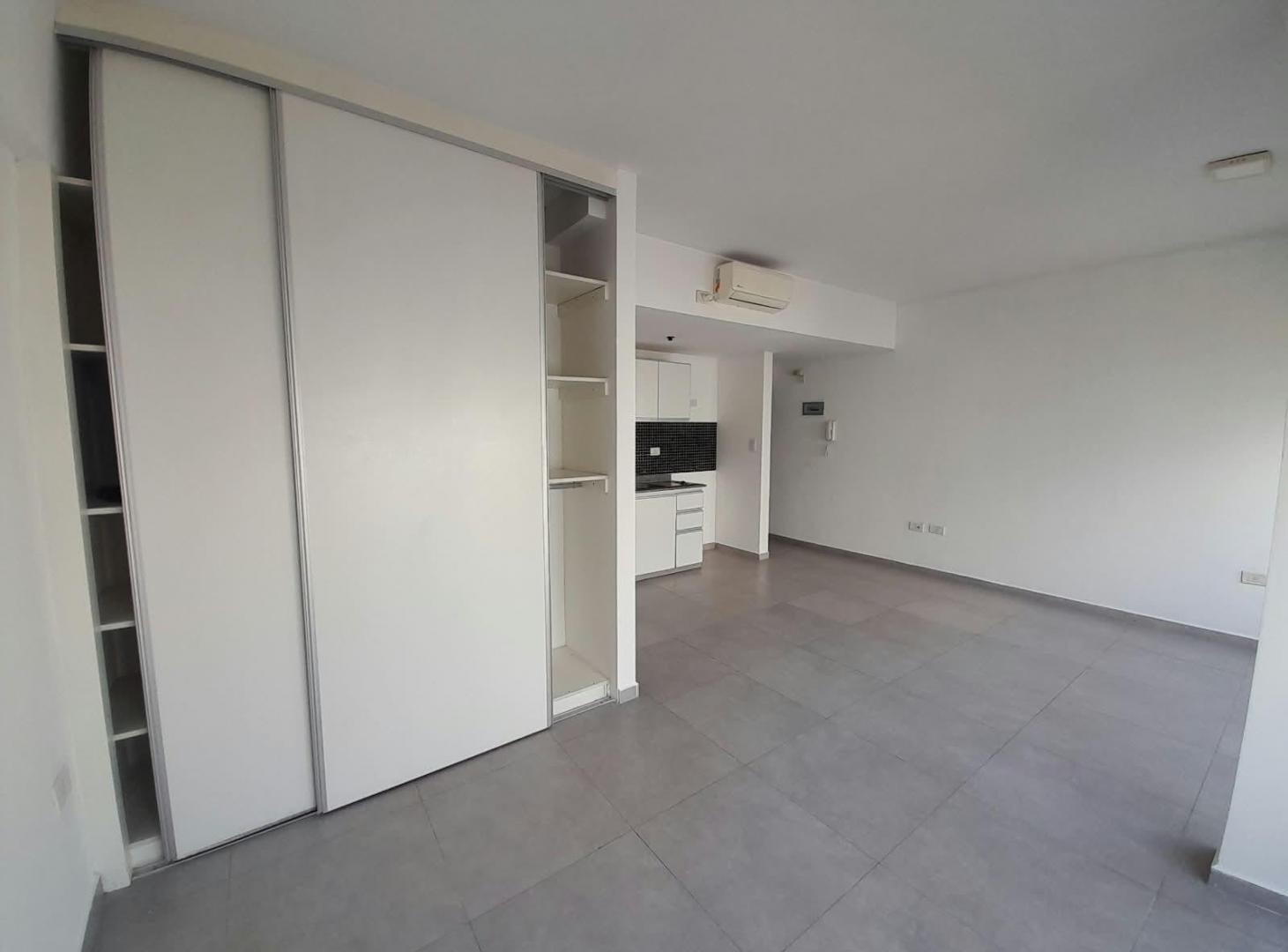 Foto de Departamento en alquiler en 21 50 y 51, imagen 5