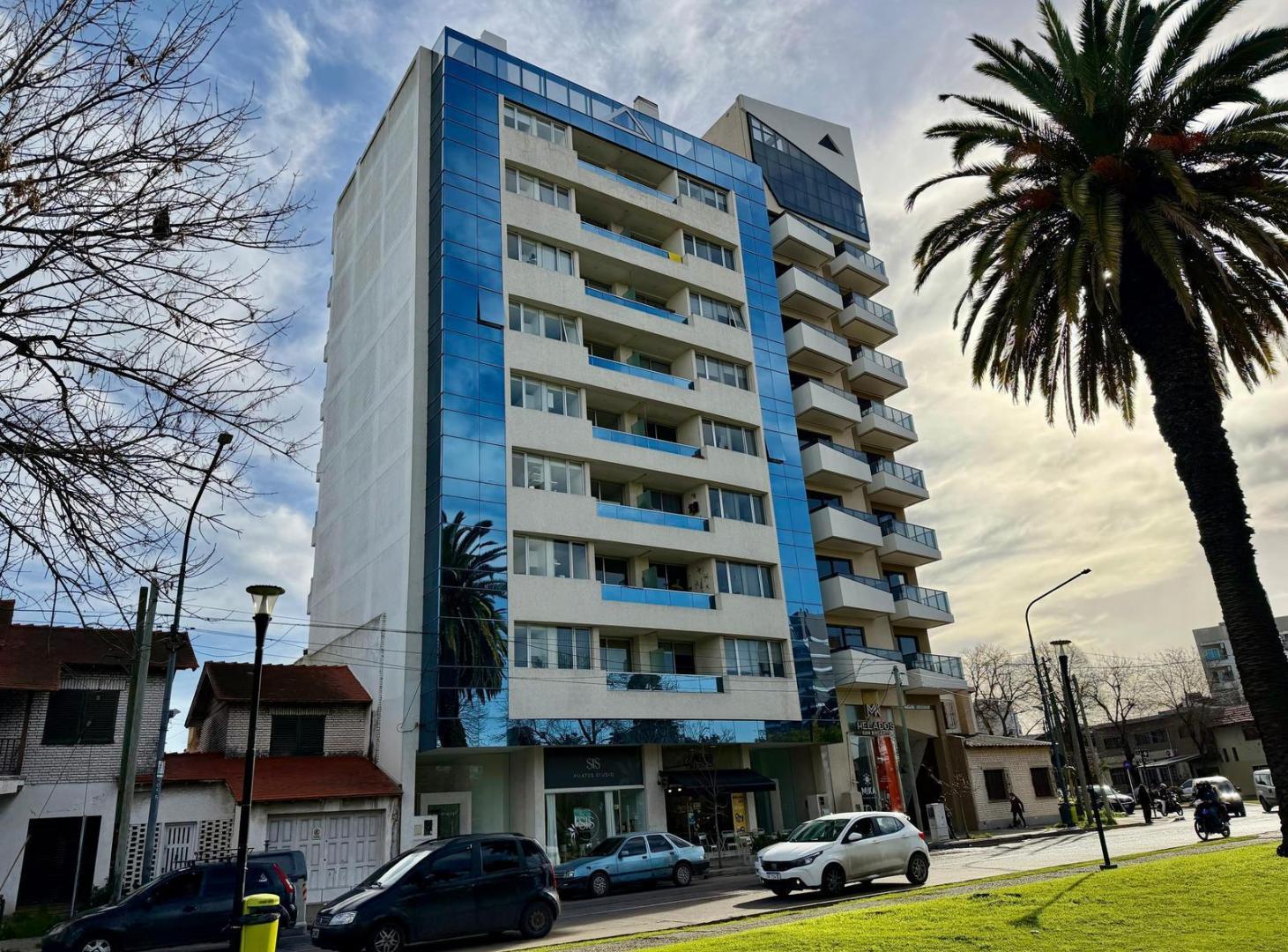 Foto de Departamento en venta de un dormitorio frente a la plaza, imagen 1