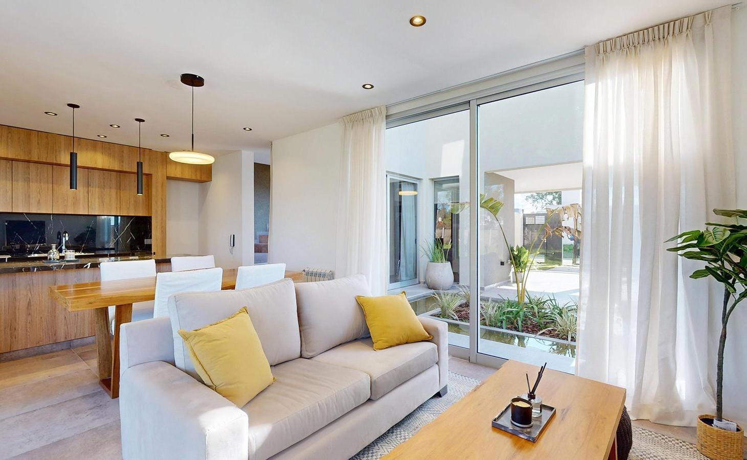 Foto de CASA EN VENTA EN LA PLATA GORINA 3 DORMITORIOS TERRAZA, imagen 1