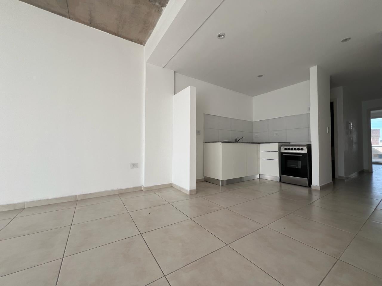 Foto de Departamento 1 dormitorio con cochera alquiler La Plata Plaza Malvinas, imagen 3