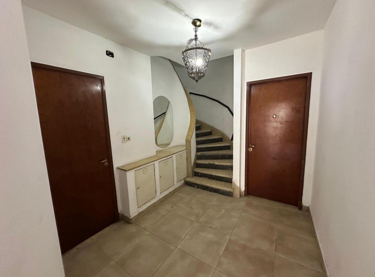 Foto de Oficina tipo casa con quincho y dependencias 200m2, imagen 3