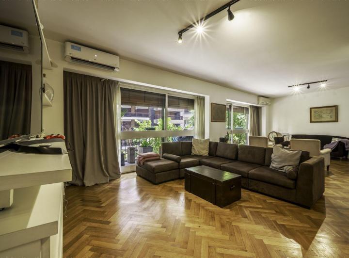 Semipiso 6 amb en pleno Recoleta sobre Av. Callao 2