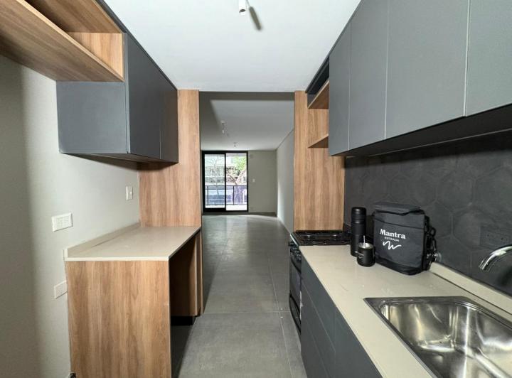 Departamento en Alquiler | A Estrenar | Nueva Córdoba | Vista a la Calle | Balcón | Cocina | 2 Baños 5