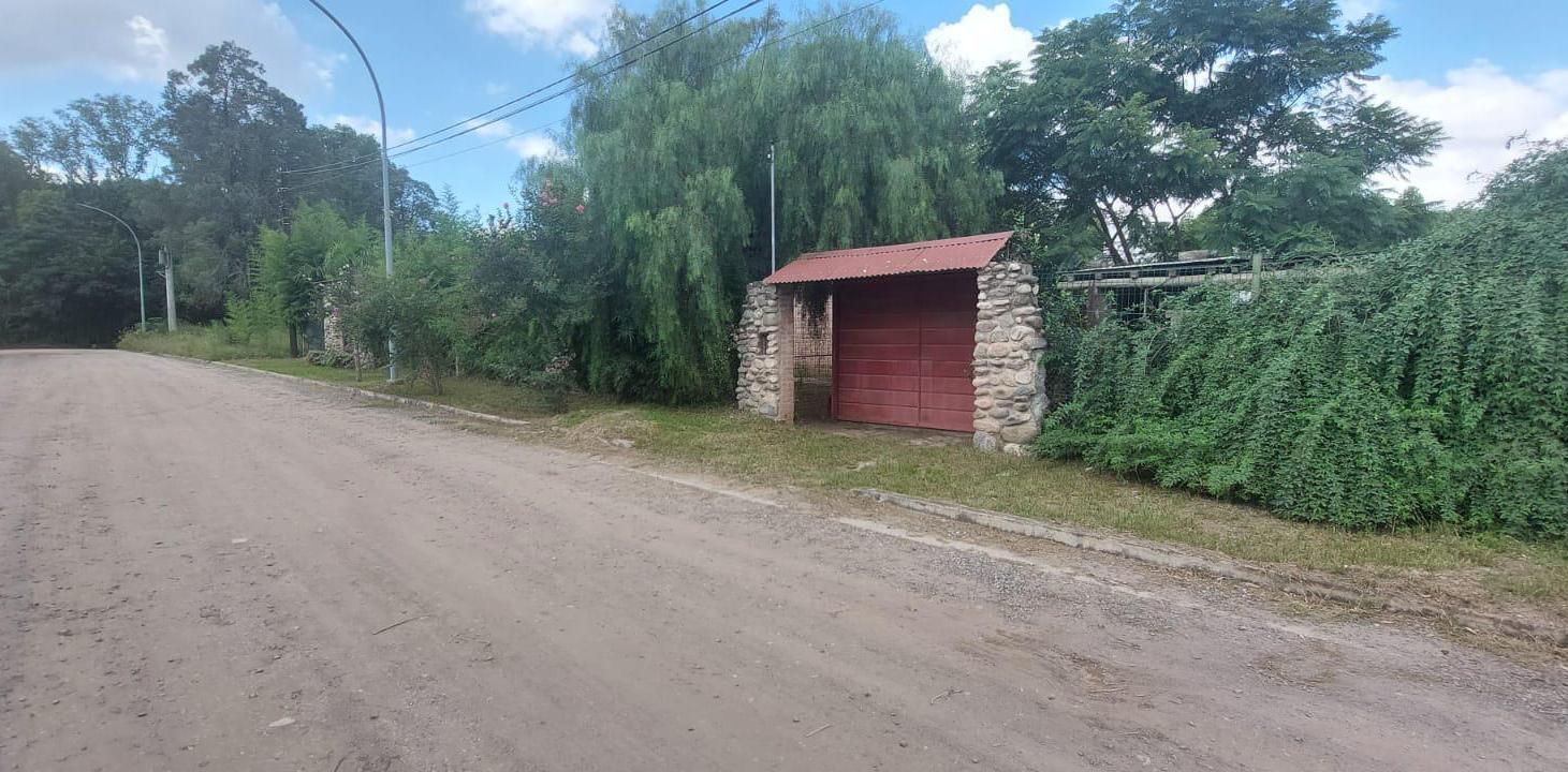 Casa con 3 dormitorios escritorio | gran parque con piscina APTA CREDITO