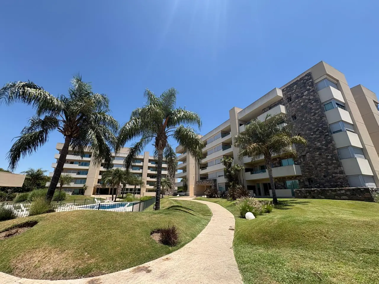 Departamento en VENTA | 2 Dormitorios | COMPLEJO MAI TEI | Cochera | Amenities 1