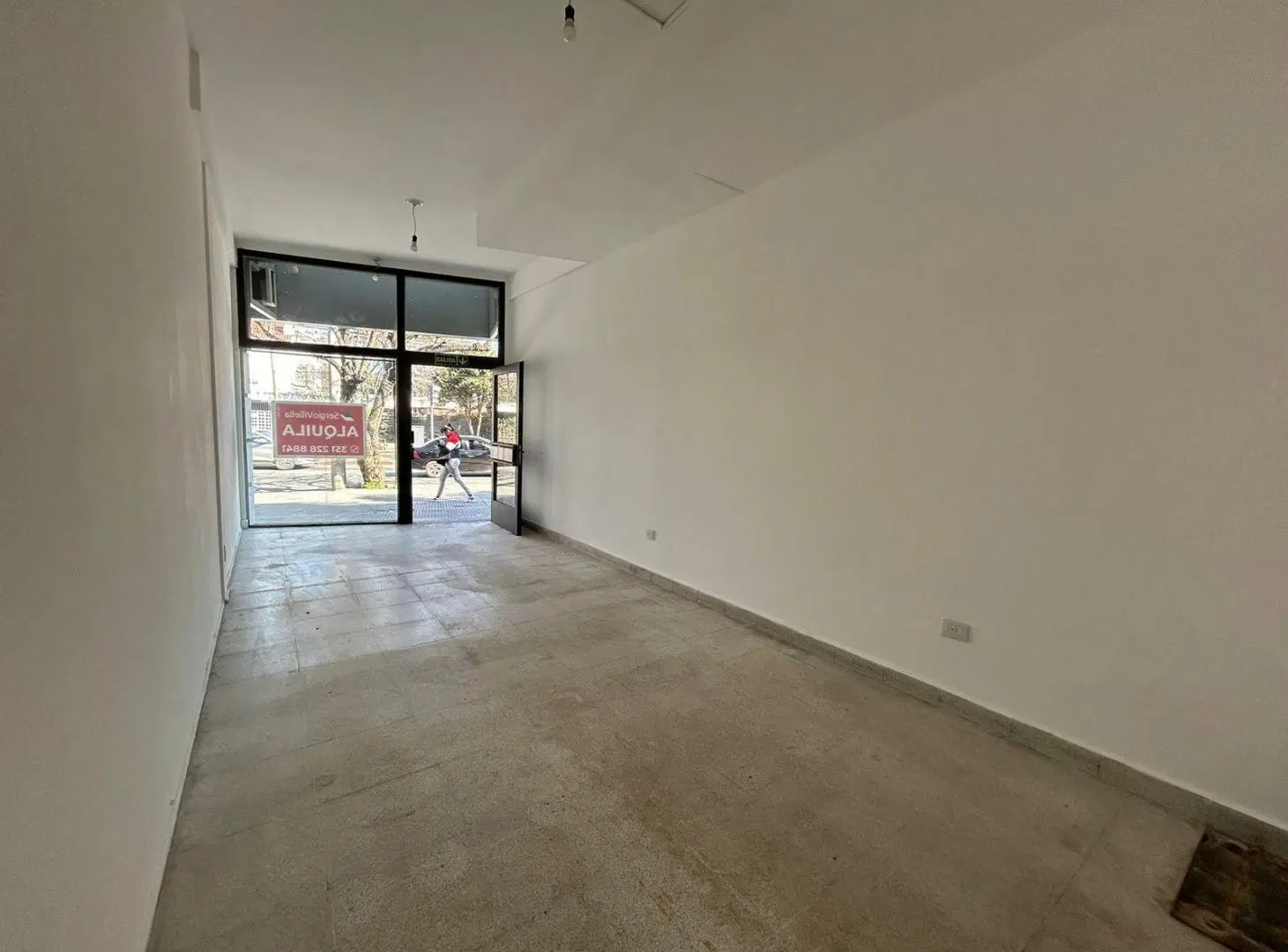 Deposito en Alquiler | Granja De Funes | Salón | Excelente Ubicacion 4