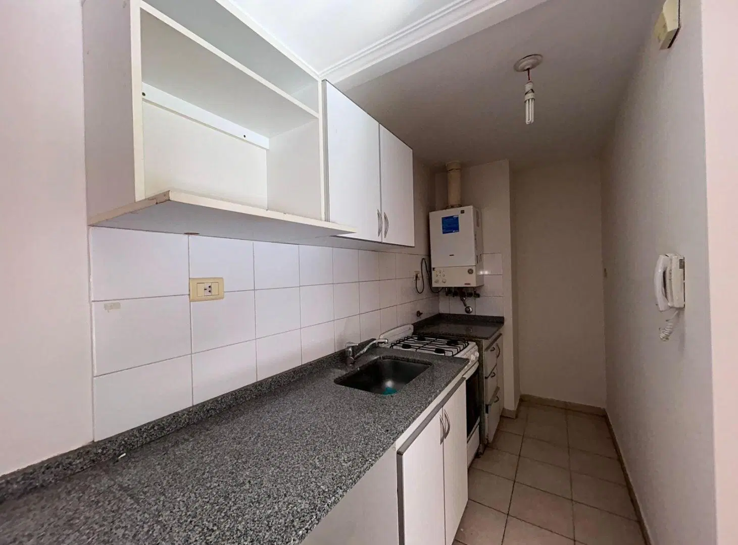 Departamento en Alquiler | 1 Dormitorio | Frente con Balcón | Edificio de Categoría 2