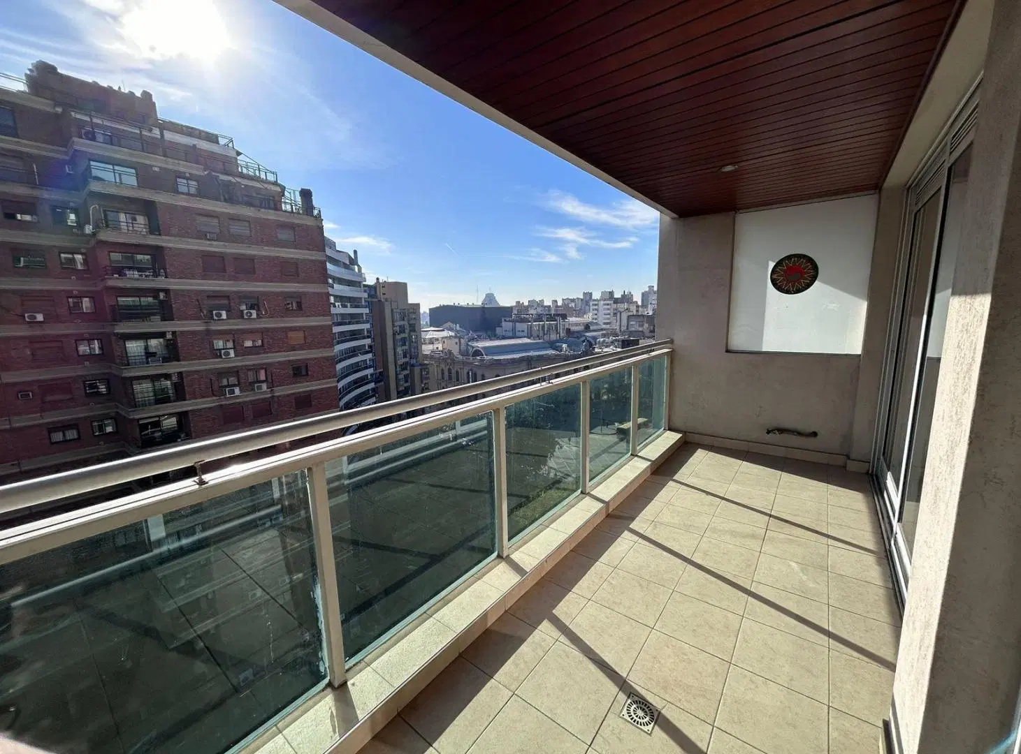 Departamento en Alquiler | 1 Dormitorio | Frente con Balcón | Edificio de Categoría 8