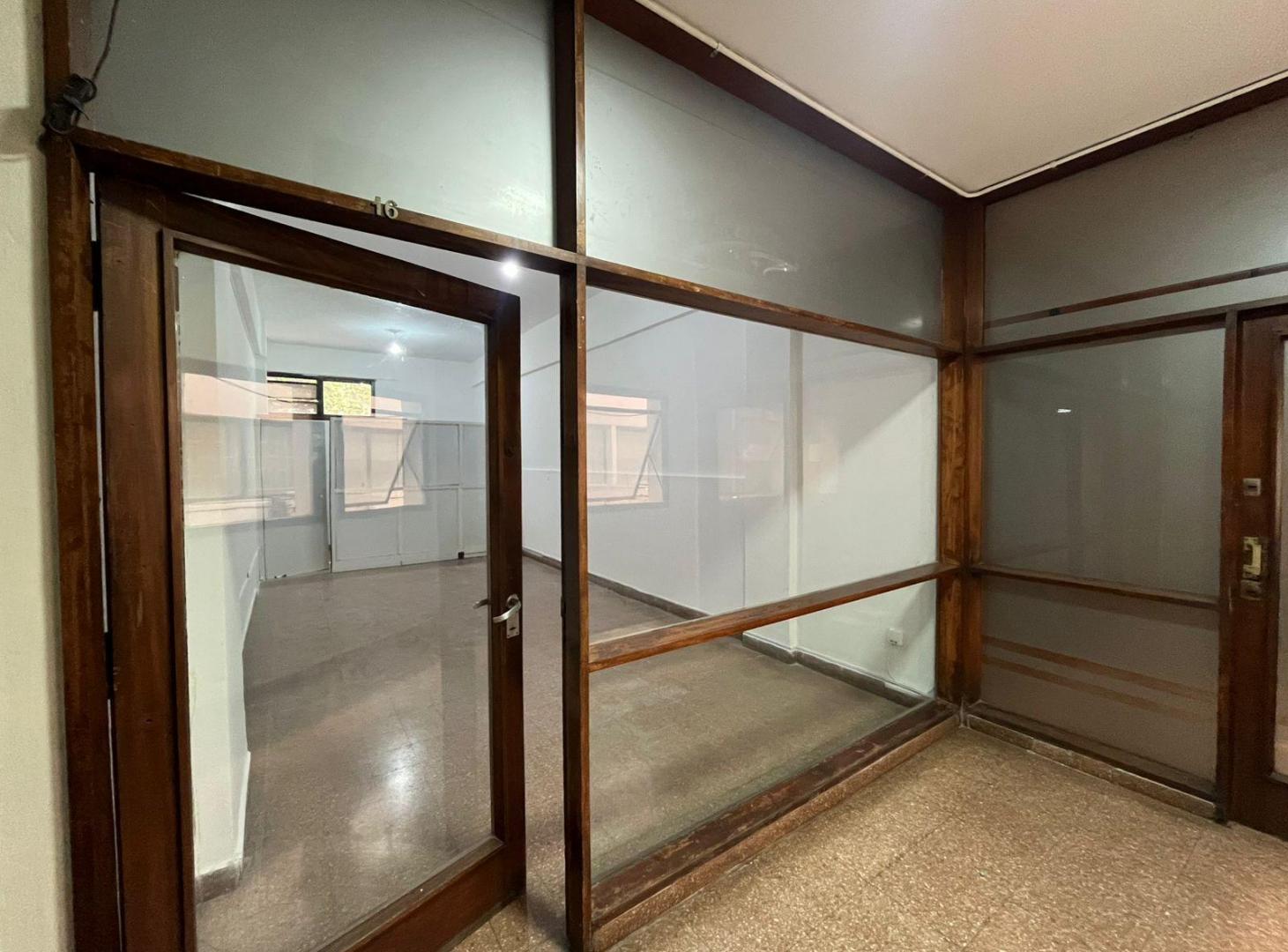 Foto de Local Comercial en Alquiler | B° Centro | Colon y Gral. Paz, imagen 2