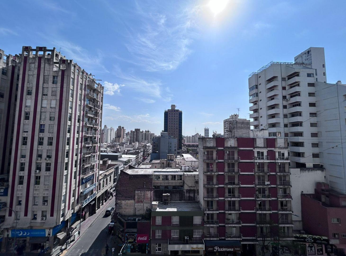 Foto de Departamento en Alquiler | 2 Dormitorios | Centro | Luminoso | Terraza, imagen 2