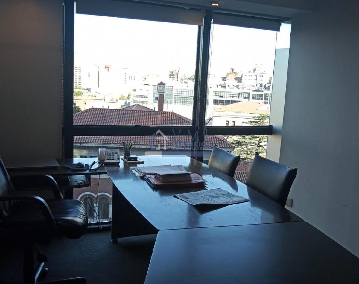 Foto de Espectacular! Gran Oficina en VENTA Sobre Av. Irigoyen 175 m2 Nueva, imagen 4