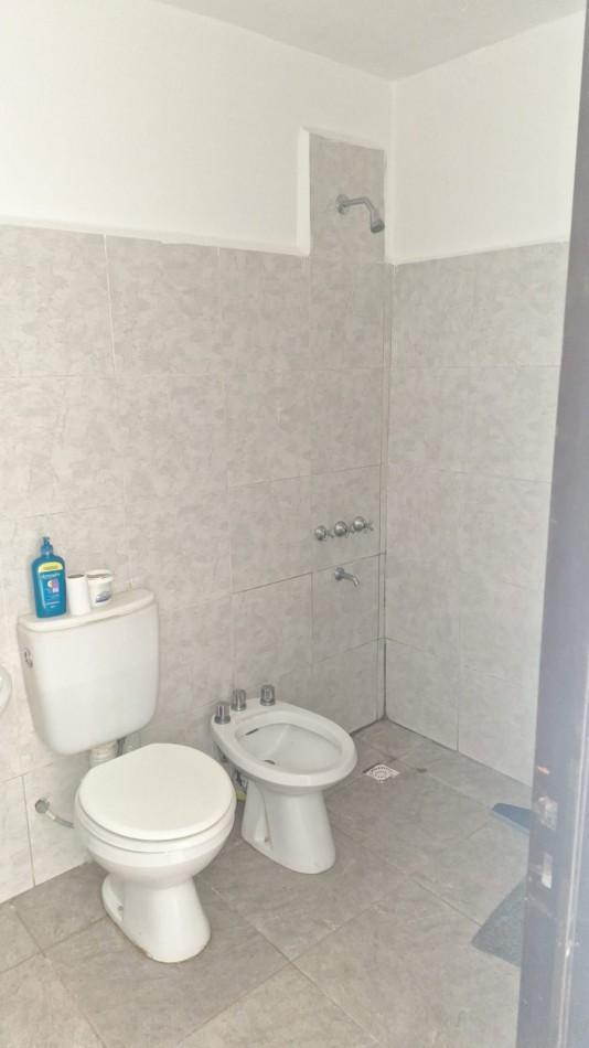 Foto de Imperdible!! Alquiler Casa 2 dormitorios 1 baño- Excelente zona!!, imagen 2