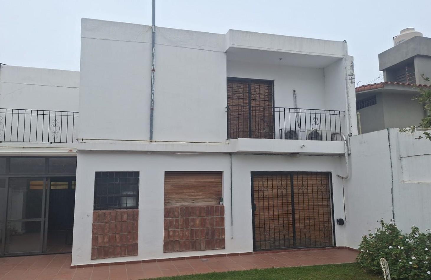 Foto de Oportunidad!! Barrio Colon! En venta Casa 3 dormitorios 2 baños, imagen 2