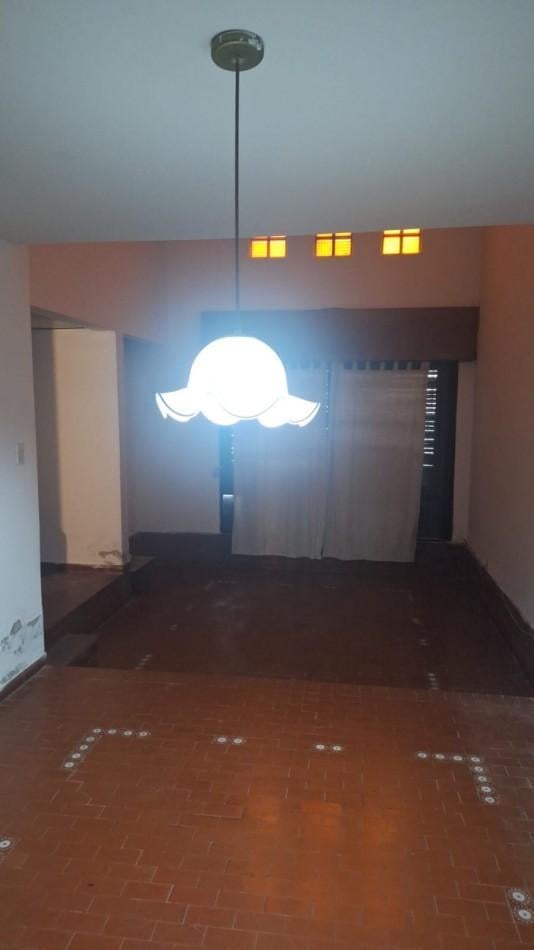 Foto de Oportunidad!! Barrio Colon! En venta Casa 3 dormitorios 2 baños, imagen 3