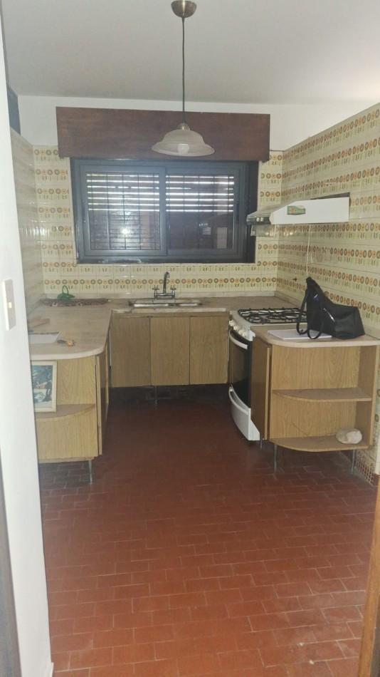Foto de Oportunidad!! Barrio Colon! En venta Casa 3 dormitorios 2 baños, imagen 5