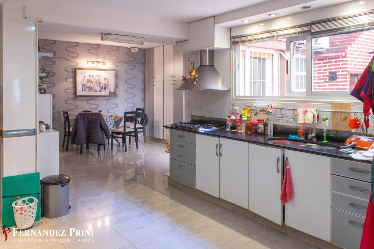 Retasado - Excelente Piso de Categoría en Flores - Oportunidad - Antes Usd 600.000 4