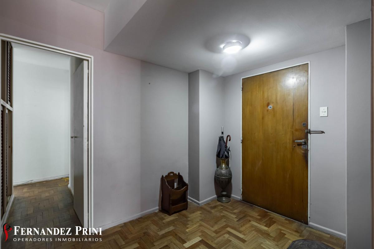 Departamento 4 Ambientes en Torre con Cochera Fija, Vista Abierta 4