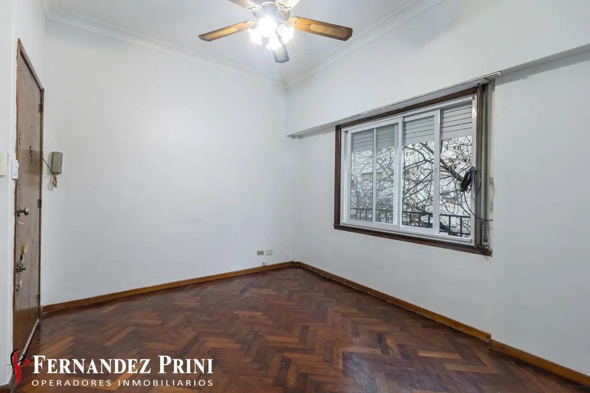 Semipiso dos ambientes apto profesional en Balvanera 1