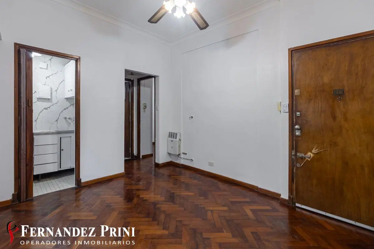 Semipiso dos ambientes apto profesional en Balvanera 3