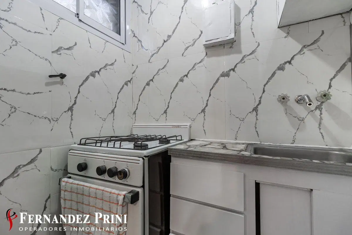 Semipiso dos ambientes apto profesional en Balvanera 5