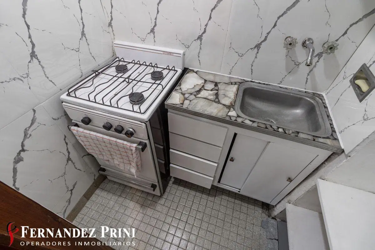 Semipiso dos ambientes apto profesional en Balvanera 4