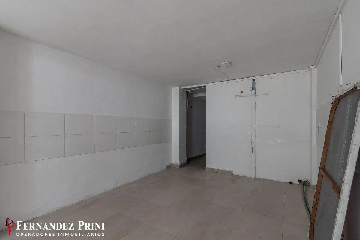 Local de 60m² con dos plantas, a metros de Av. Santa Fe 3