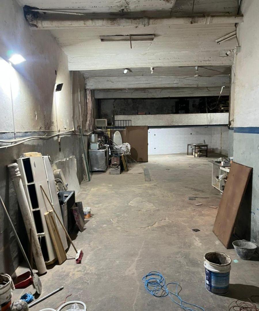 Foto de Local de 140m² a la calle, a metros de Av. Córdoba, imagen 1