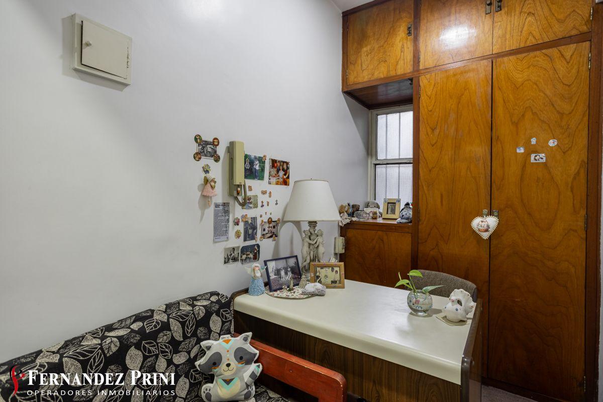 Foto de Muy buen semipiso 4 ambientes apto profesional, con patio, imagen 3