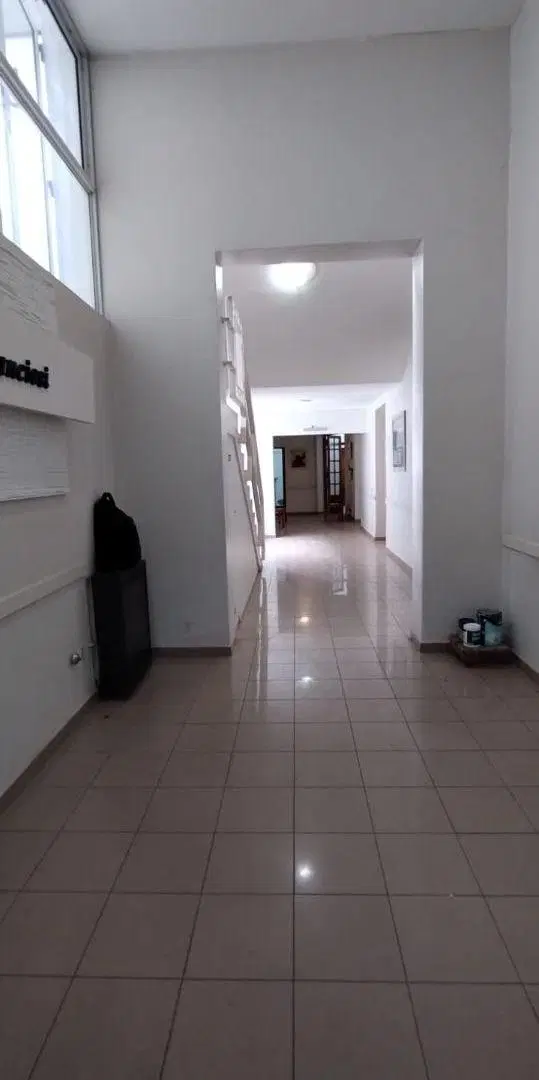 Hermosa casona + dpto ideal para inversión comercial 1